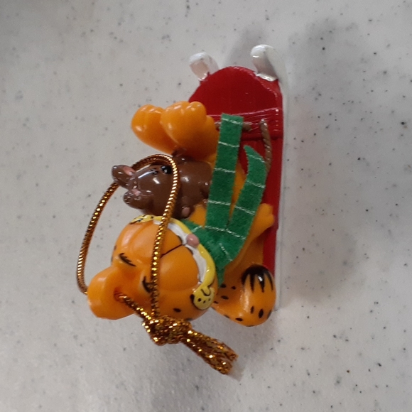 🎄 Lot of 4 Garfield Ornaments w/Russell Stover Tree Box - Picture 4 of 6